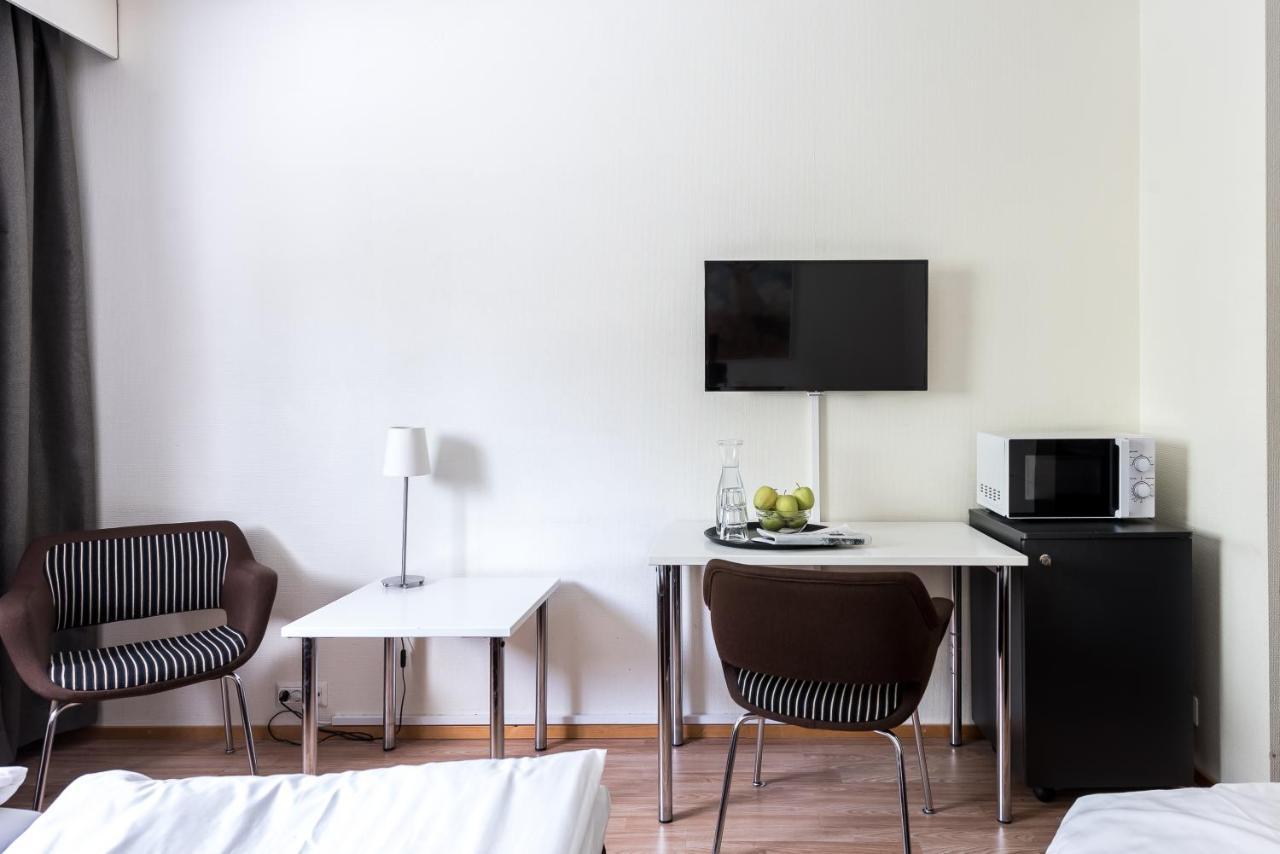Hotel Hermica Tampere Bagian luar foto