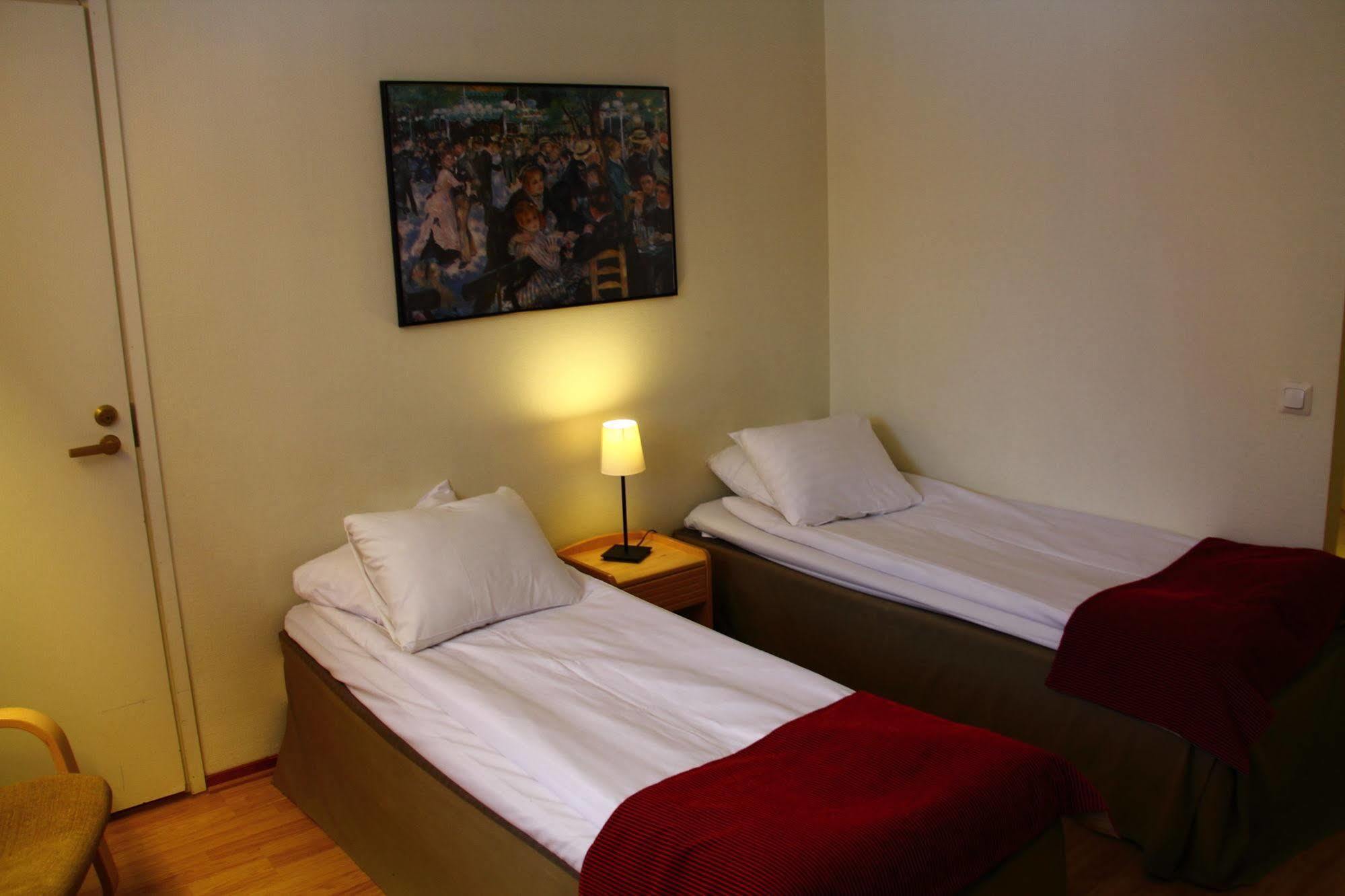 Hotel Hermica Tampere Bagian luar foto