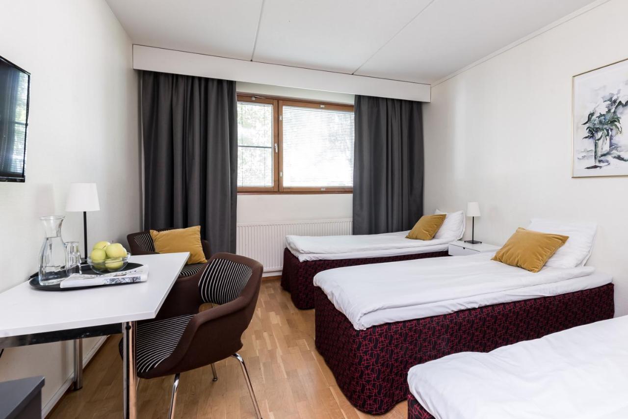 Hotel Hermica Tampere Bagian luar foto